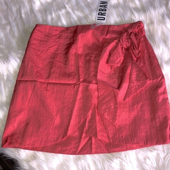 URBAN OUTFITTERS MICHELLE Wrap Mini Skirt WRAP PINK BOW MINI SKIRT M NEW - Picture 3 of 7